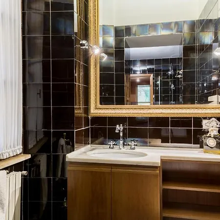 Casa de Férias Palazzo Berardi: Renaissance Downtown Luxury