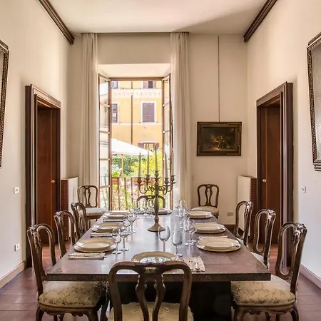 Palazzo Berardi: Renaissance Downtown Luxury * רומא