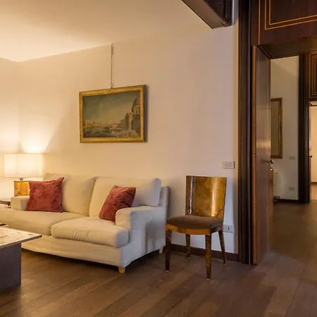 Palazzo Berardi: Renaissance Downtown Luxury Holiday home *