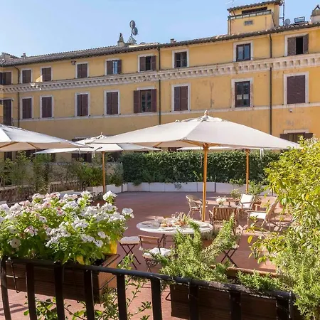 Palazzo Berardi: Renaissance Downtown Luxury Rome
