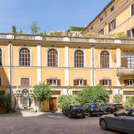 Palazzo Berardi: Renaissance Downtown Luxury * Rome