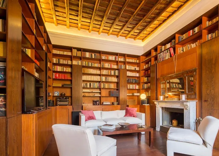 Palazzo Berardi: Renaissance Downtown Luxury Сasa de vacaciones *