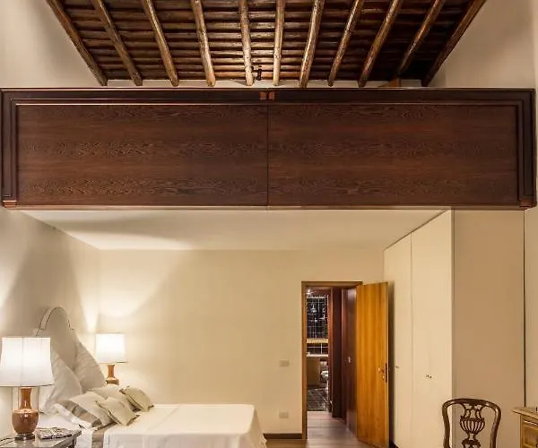 Palazzo Berardi: Renaissance Downtown Luxury Сasa de vacaciones