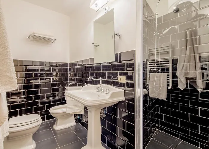 Palazzo Berardi: Renaissance Downtown Luxury Roma