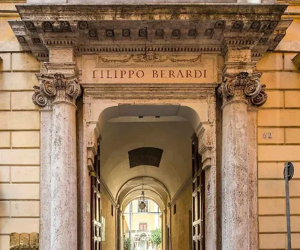 Palazzo Berardi: Renaissance Downtown Luxury Сasa de vacaciones