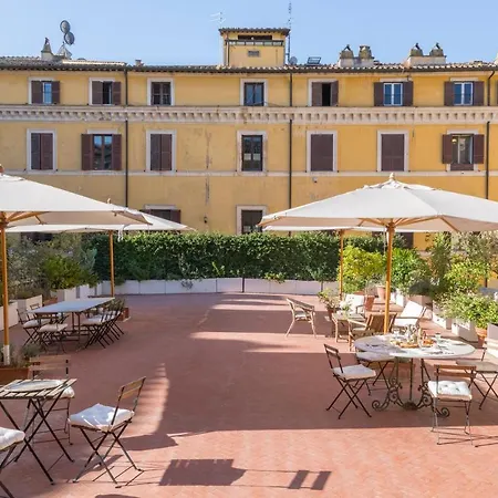 Palazzo Berardi: Renaissance Downtown Luxury *